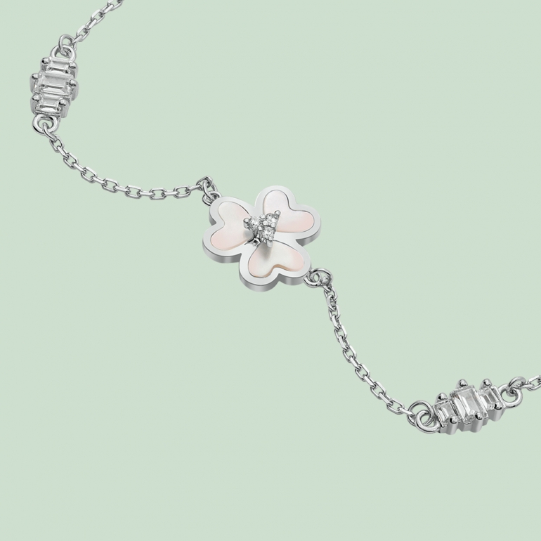 fabian 3 petal flower design silver bracelet flj oa17b5411s br s 02 Fabian 3 Petal Flower Design Silver Bracelet-FLJ-OA17B5411S-BR.S 02